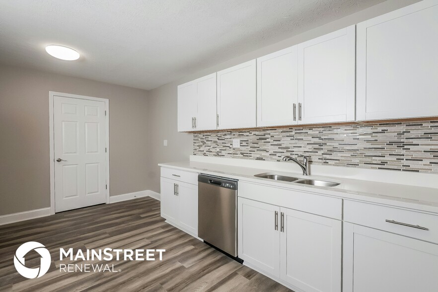 Building Photo - 1712 Star Rest Dr