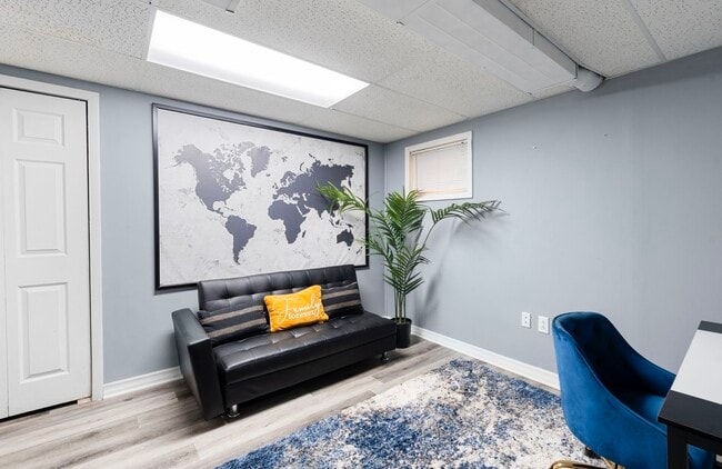 Building Photo - 1211 Diane Ln