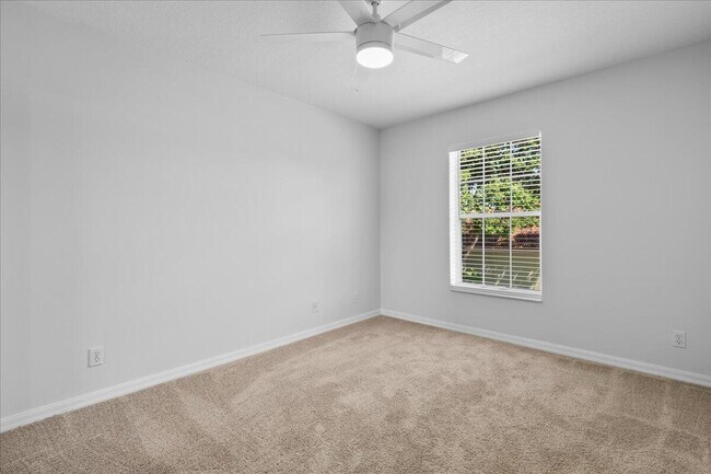 Building Photo - 5143 Elpine Way