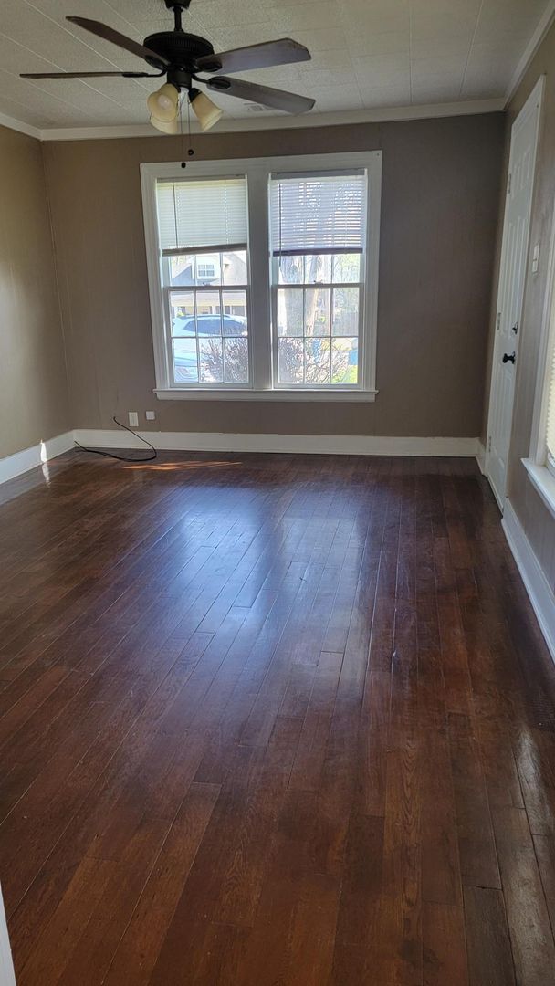 Building Photo - Cute 1br Downtown Benton