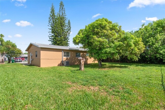 Building Photo - 22420 SW 113th Ct