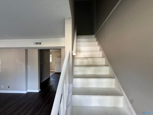 Building Photo - 3408 Glen Park Dr NW