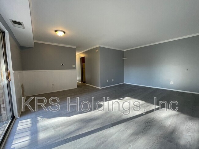 Building Photo - 7997 Audubon Ave