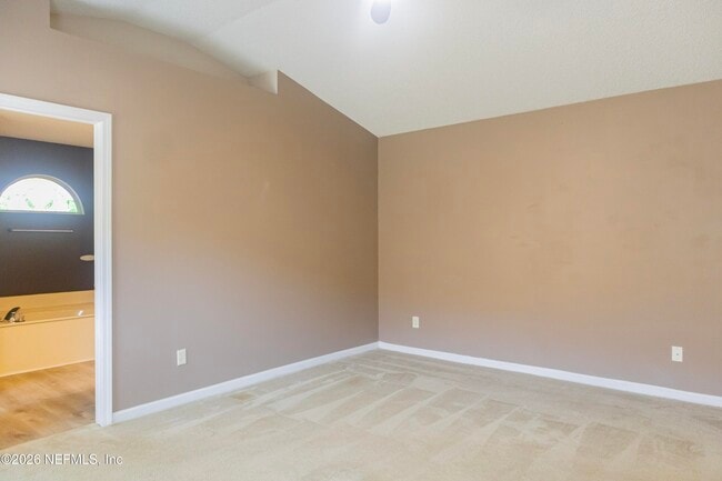 Building Photo - 2034 Belhaven Dr