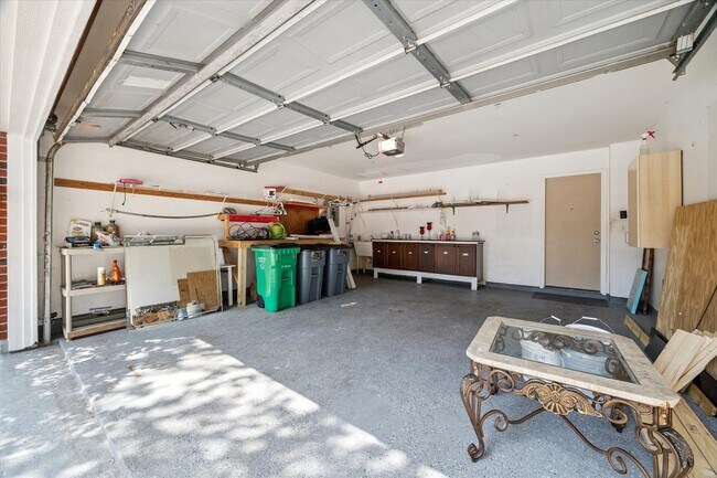 Building Photo - 17610 Prospect Meadows Dr