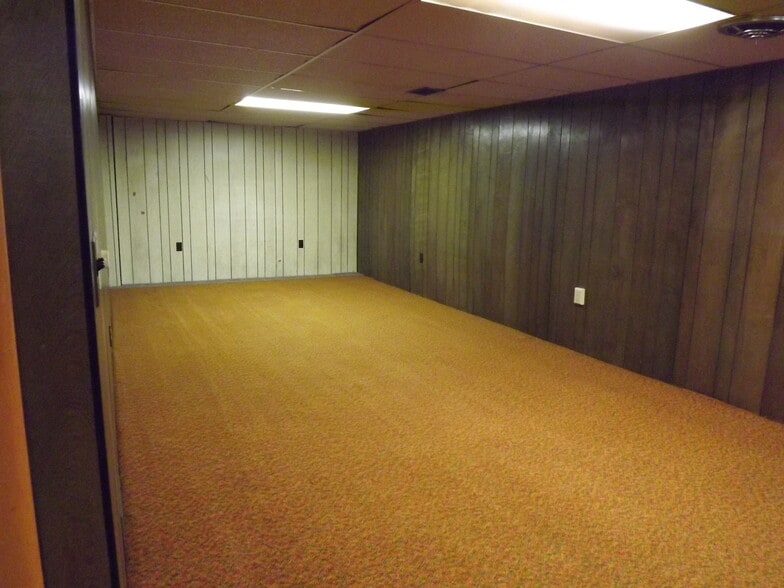 Building Photo - 1544 32nd St SW