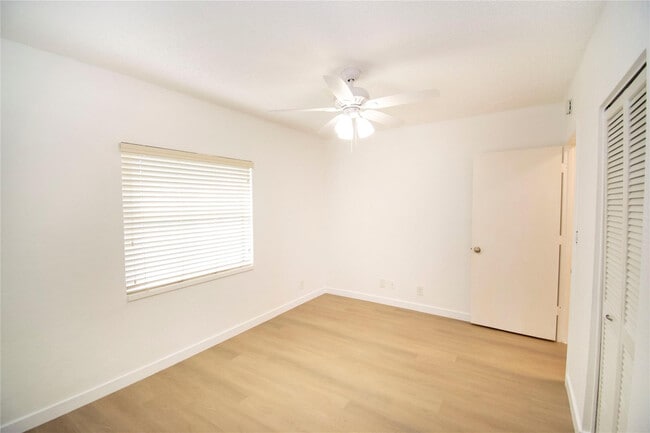 Building Photo - 2547 Roosevelt St