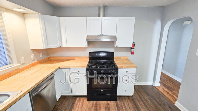 Building Photo - 2216 Bolling Ave