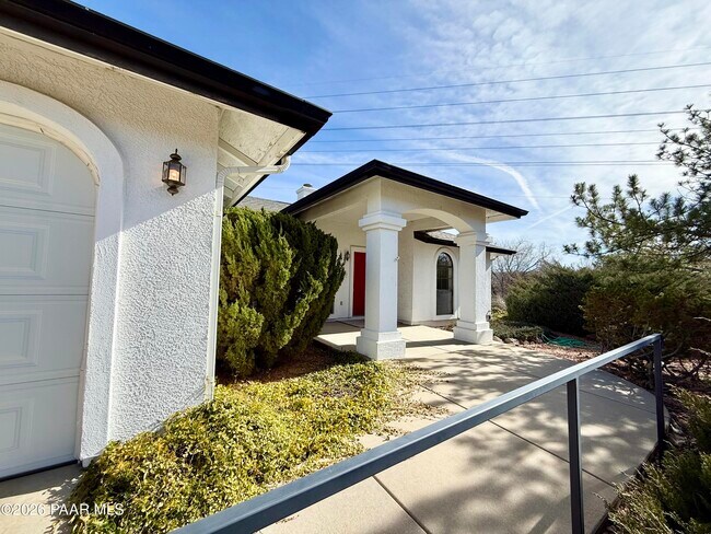 Building Photo - 352 Prescott Dr