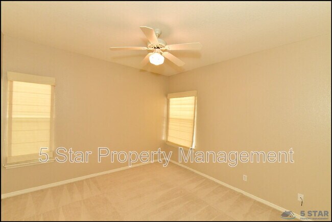 Building Photo - 6598 Eagle Ridge Dr