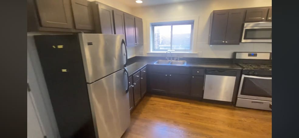 Building Photo - 2528 W Fitch Ave