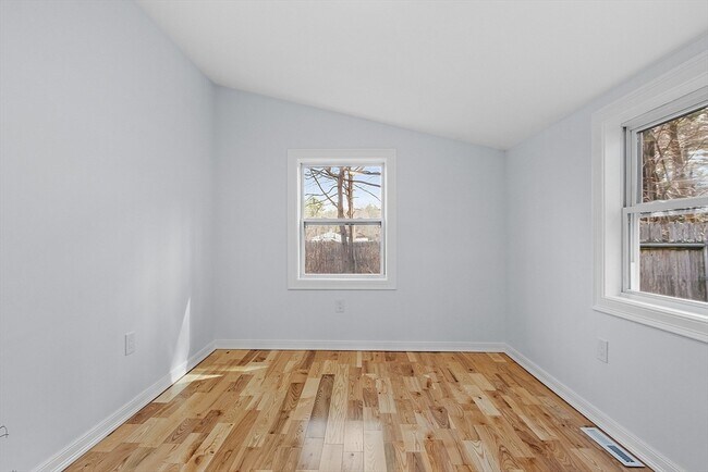 Building Photo - 382 West Main Street