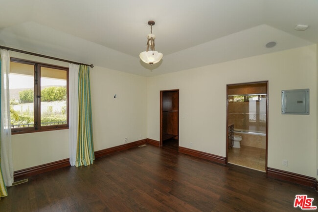 Building Photo - 3775 Puerco Canyon Rd