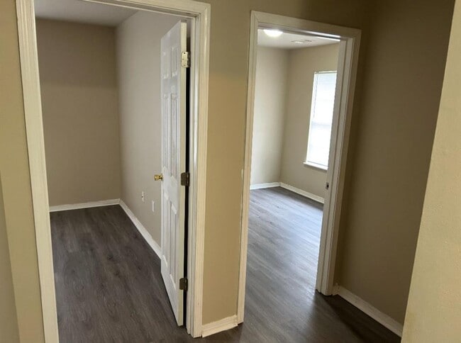 Building Photo - 103 Coppertop Trail, Unit B