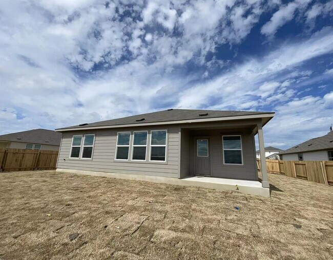 Building Photo - 213 Chickasaw Ln