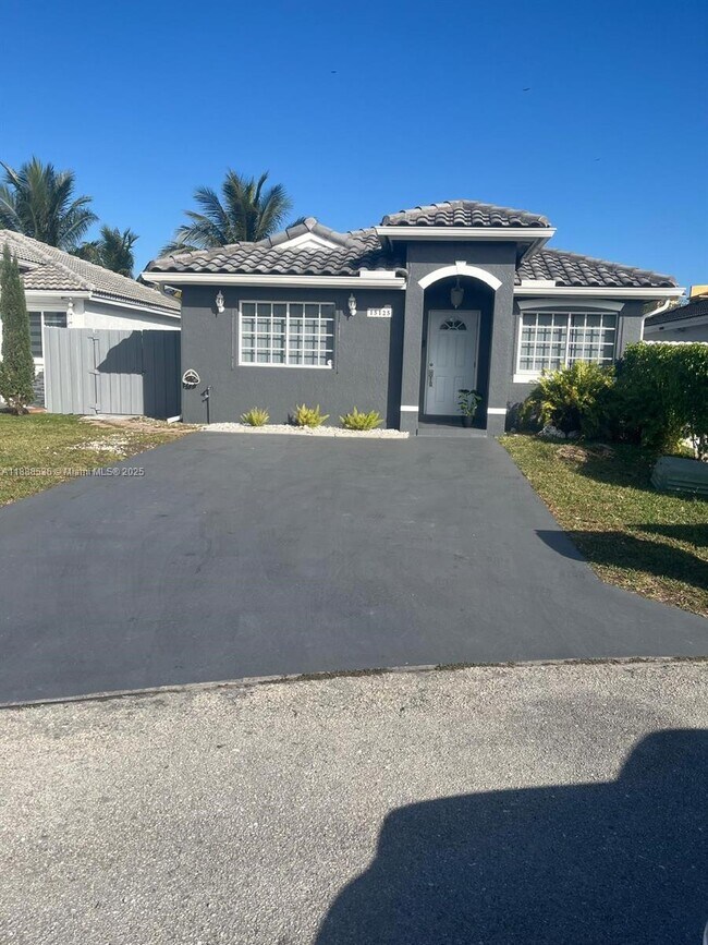 Primary Photo - 15125 SW 138th Terrace