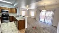 Building Photo - 1 Bedroom, 1 Bath with a Single Car Garage