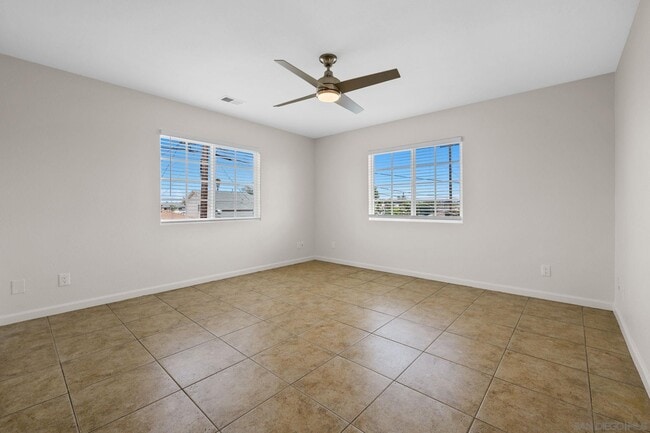 Building Photo - 1749 Dahlia Ave