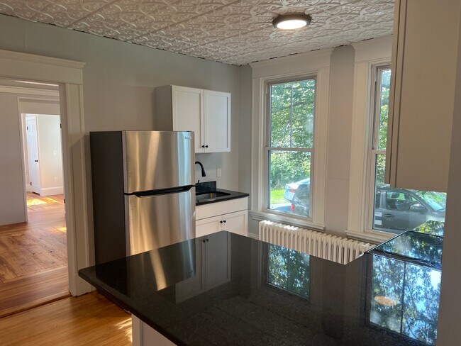 Building Photo - 34 Birch St