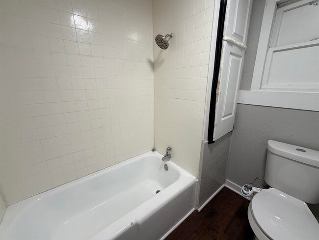 Building Photo - 1202 Austin St