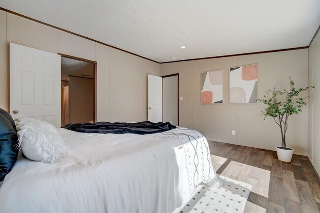 Building Photo - 146 Shadow Oak Dr
