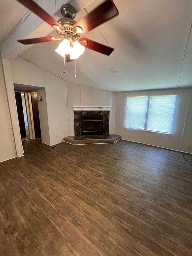 Building Photo - “Stylish & Comfortable 3BR Home in Sought-After Buford Community”