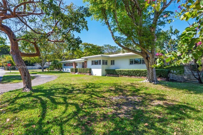 Building Photo - 501 NE 51st St