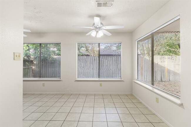 Building Photo - 9811 Mill Shadow Dr