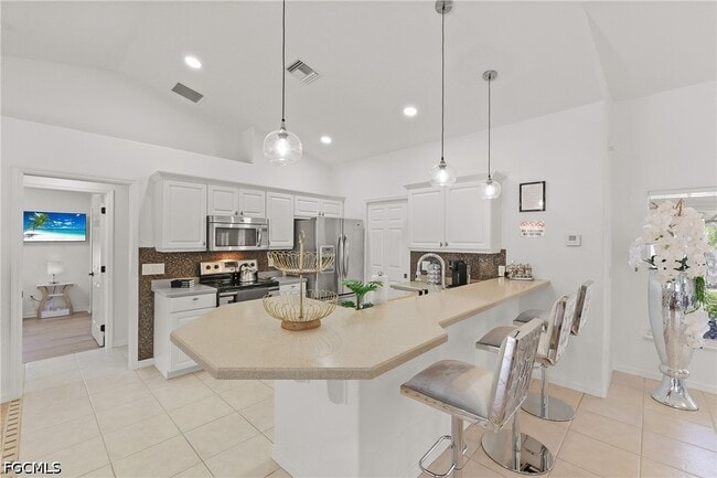 Building Photo - 1801 Everest Pkwy