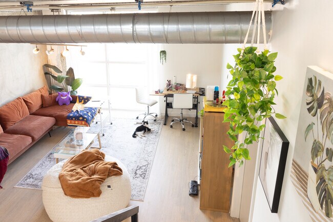 Building Photo - 555 Berrien St