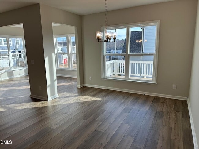 Building Photo - 11 Allgood St