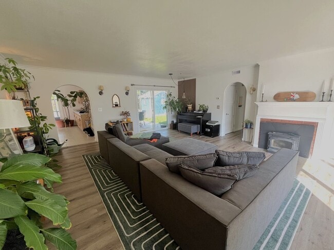 Building Photo - Charming 3-Bedroom Home in Old Southwest R...