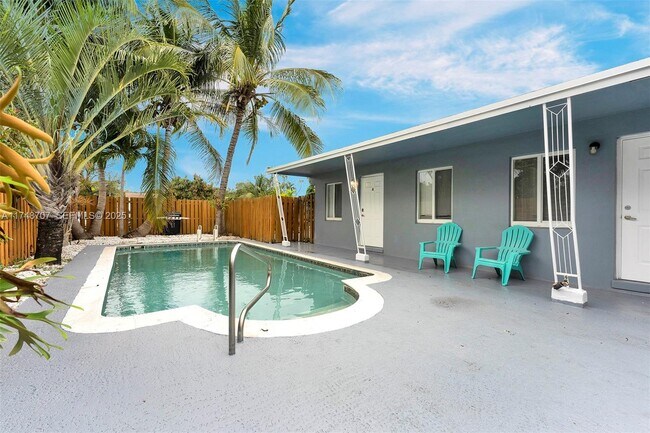 Building Photo - 1120 SW 30th St