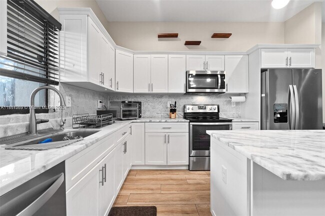 Primary Photo - 9265 NW 16th St