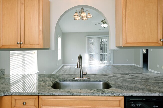 Building Photo - 8256 Tartan Ln