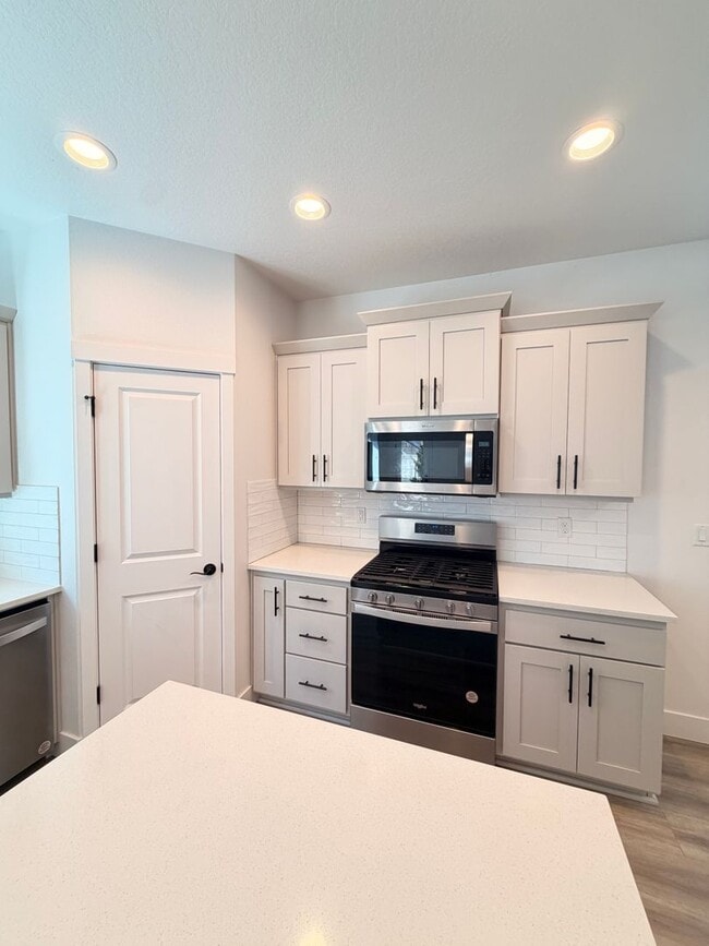 Building Photo - 3481 Snowberry Rd