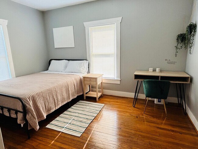 Building Photo - 3501 Maury St