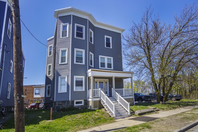 Building Photo - 12 Redfield St