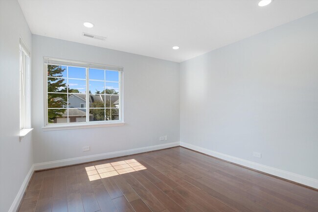 Building Photo - 169 Sierra Pass Dr