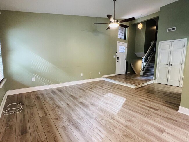 Building Photo - 1002 Timber Creek Dr
