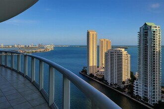 Building Photo - 300 S Biscayne Blvd