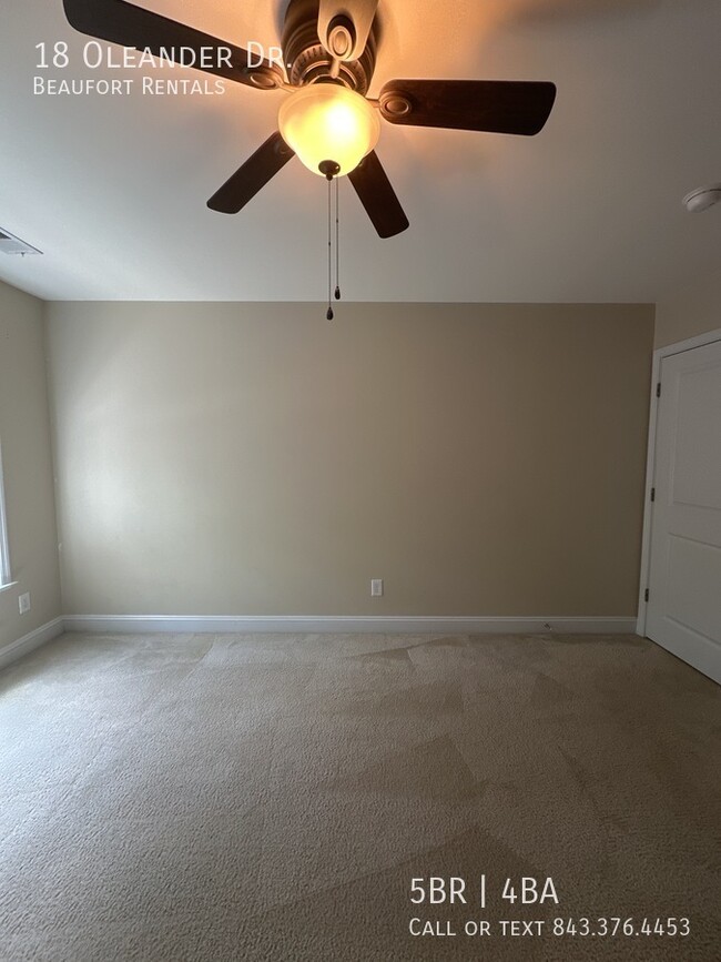 Building Photo - 18 Oleander Dr