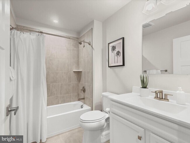 Building Photo - 4738 Naples Ave