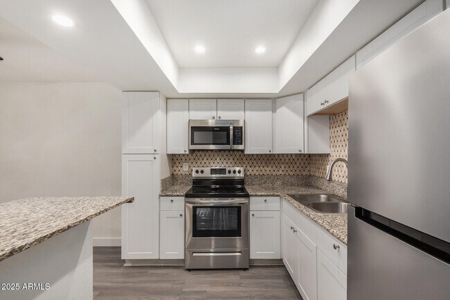 Building Photo - 18202 N Cave Creek Rd