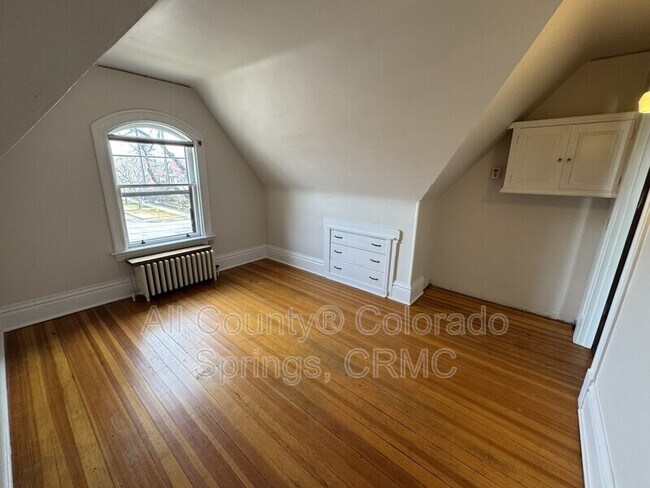 Building Photo - 1238 Wood Ave