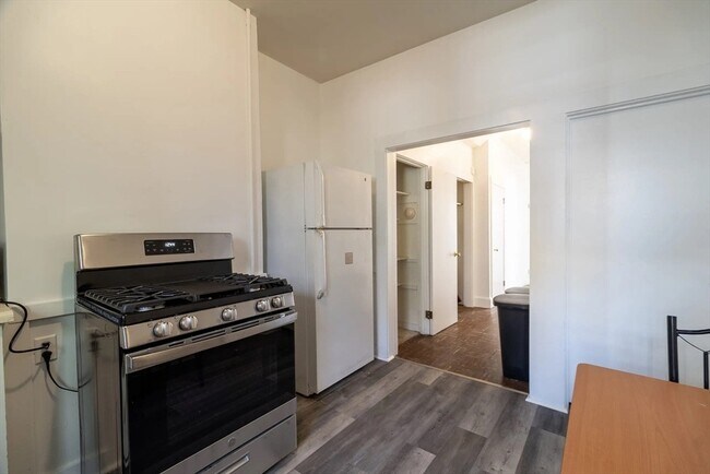 Building Photo - 4a Sherman St