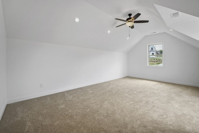 Building Photo - Newer Custom Brick Home in Lebanon