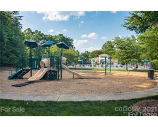 Building Photo - 1505 Niall Ln