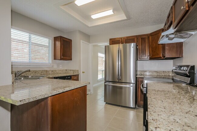 Building Photo - 16919 Amidon Dr