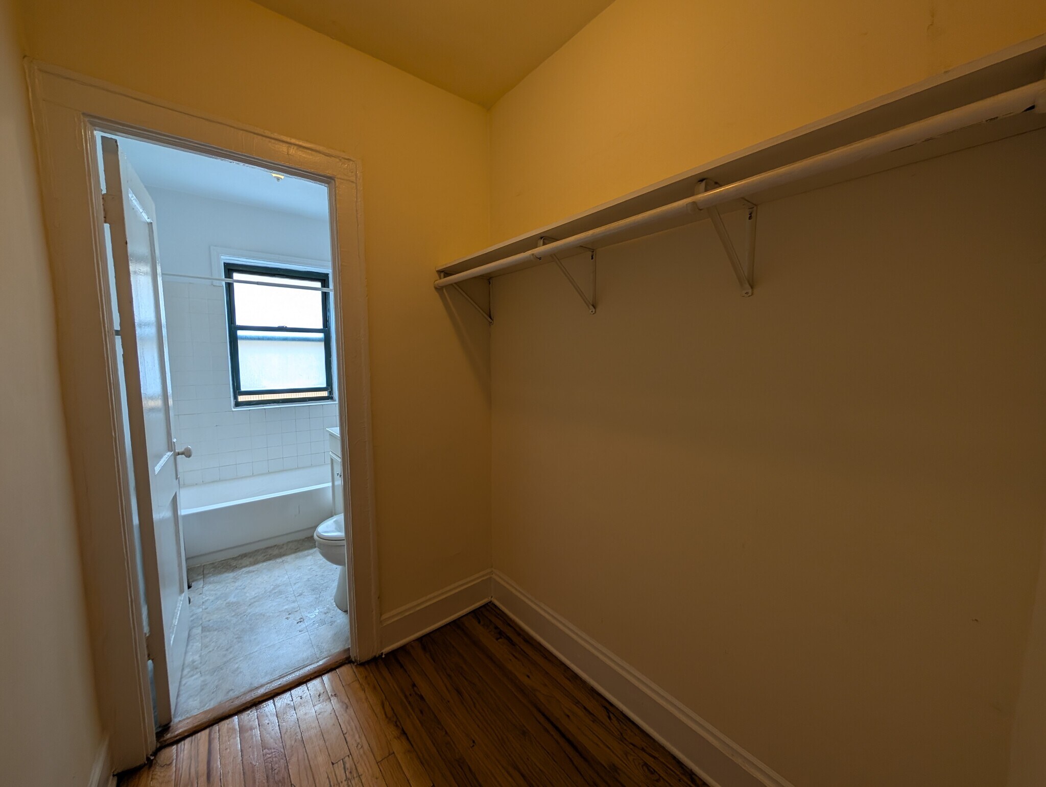 Building Photo - 2322 N Spaulding Ave